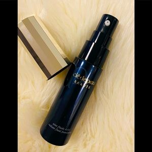 🔥Clé de peau Radian Fluid Foundation O40🔥